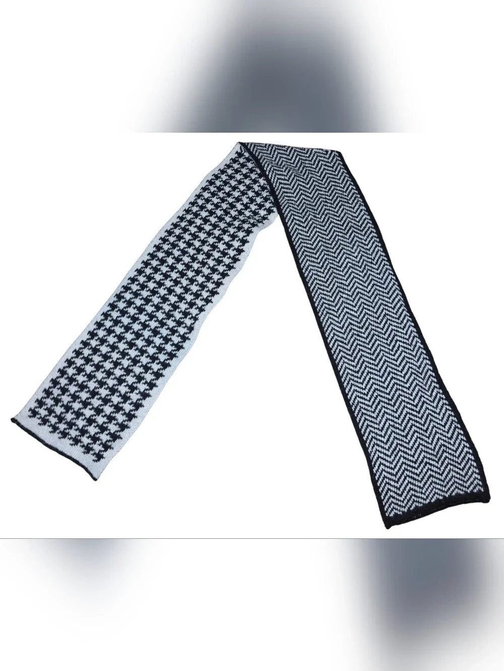 Black & White Patterned Knit Scarf - Unbranded
